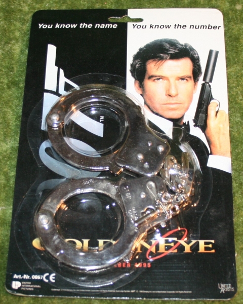 007 goldeneye handcuffs