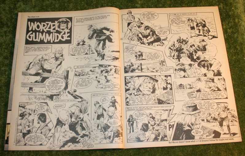 Look in 1980 no 27 (3)